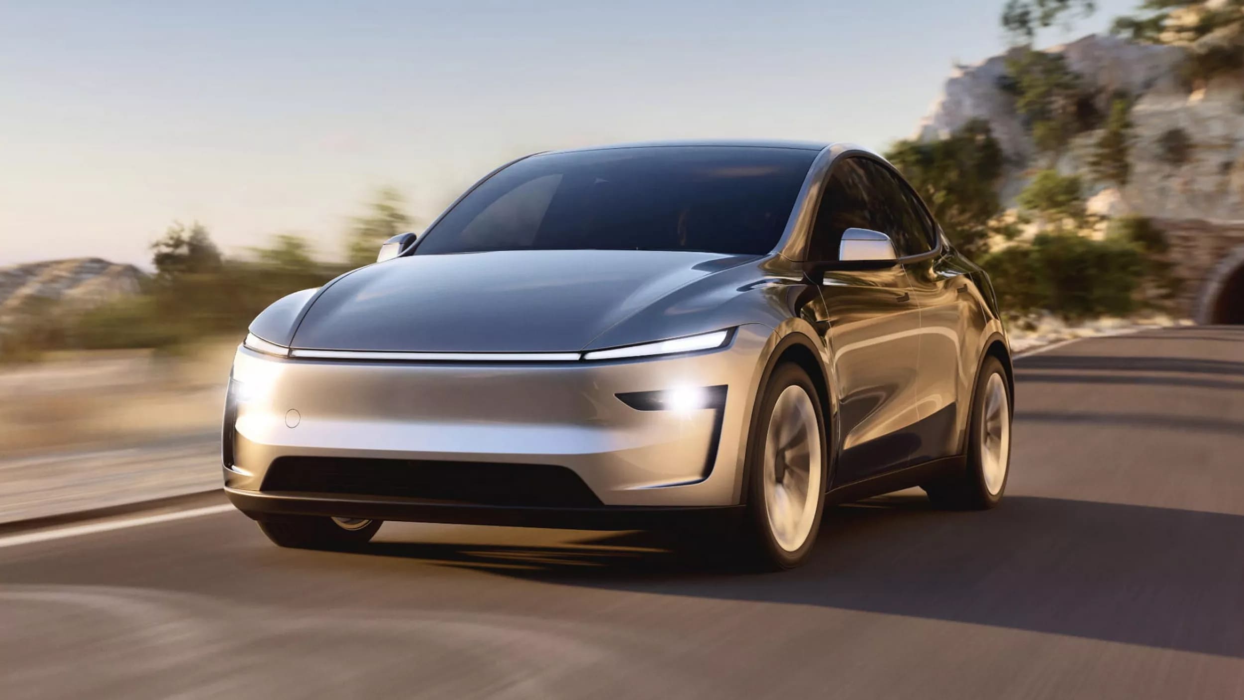 Tesla представила обновленный кроссовер Model Y 2025 модельного года ⚡️ Свежие новости о мире электромобилей на сайте IONITY🌍