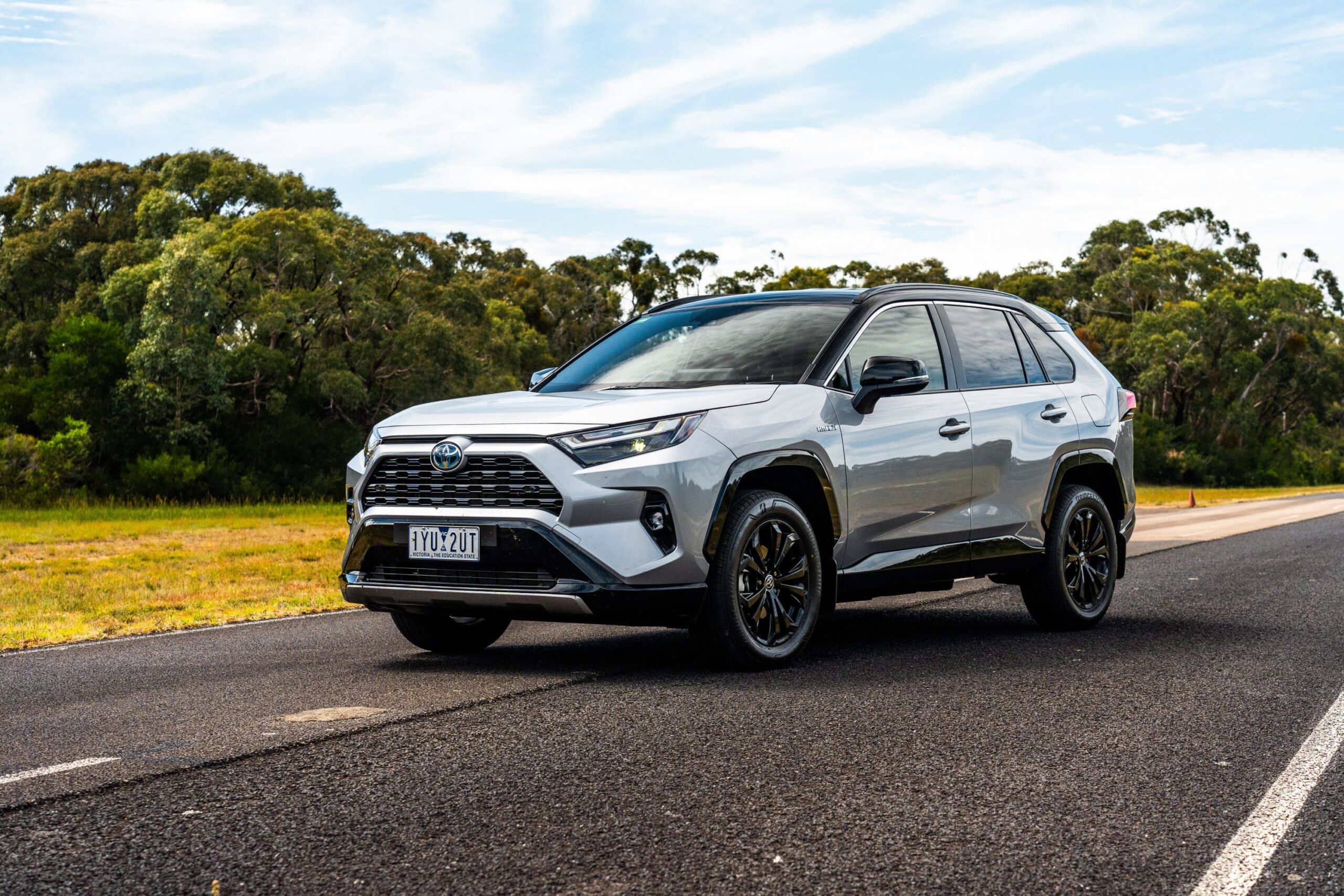 Toyota RAV4 Hybrid: плюсы и минусы — Kia.kh.ua